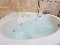 Whirlpool bath for unwinding after all the fun of the day